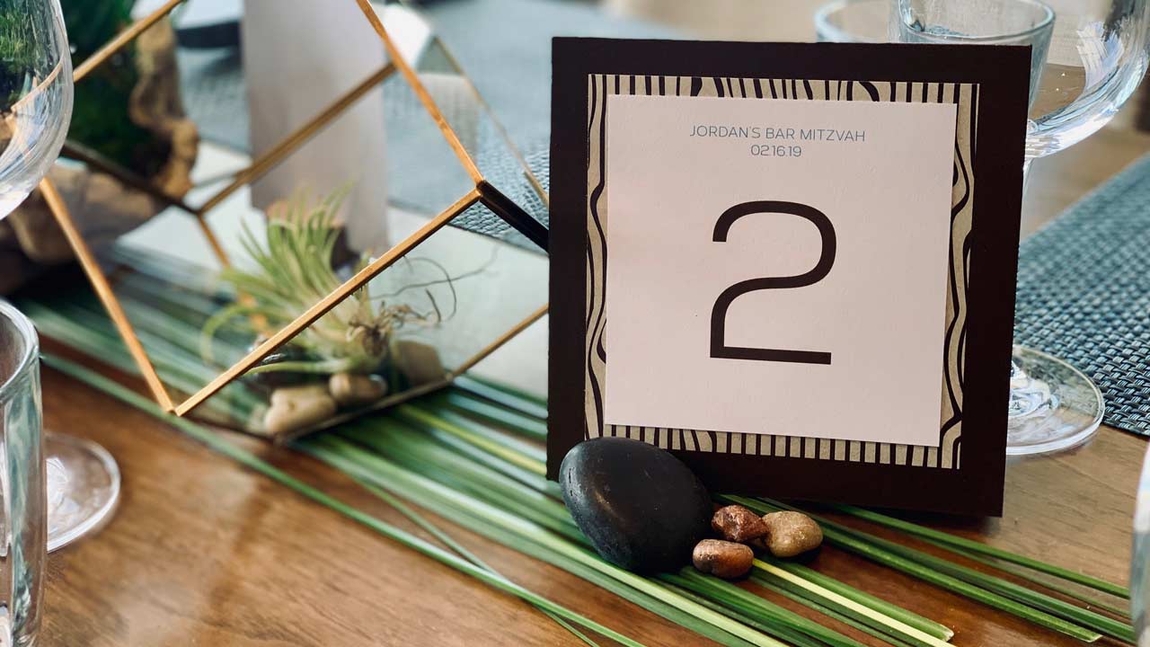Table number sign